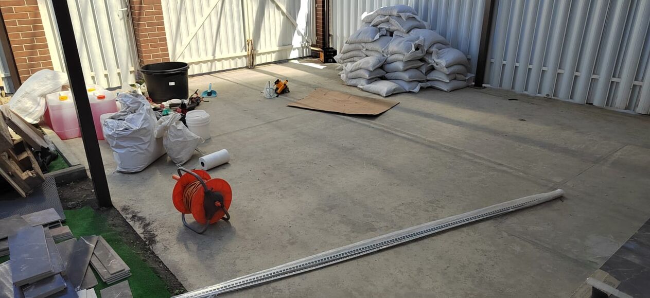 Daş xalça üçün beton və ya sement-qum şapının hazırlanması